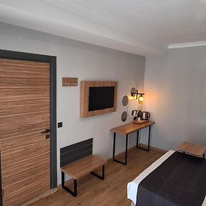 Camera standard con letto king size